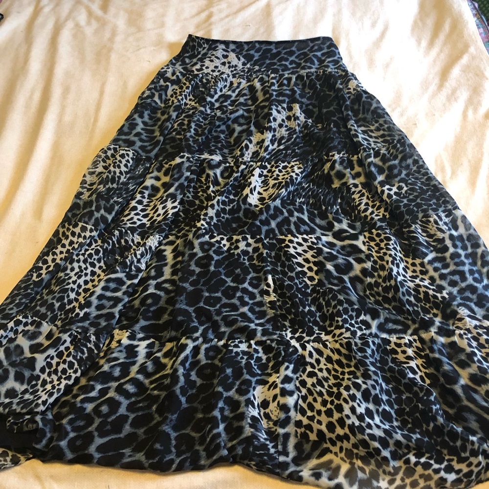 Laundry by Shelli Segal tiered leopard print maxi skirt size 2